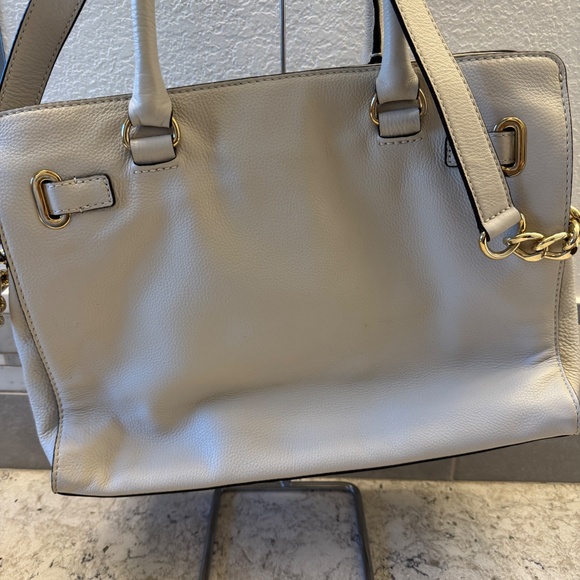 Pre-Owned Michael Kors Vanilla Leather gold Link saschel purse shoulder bag - Picture 8 of 16